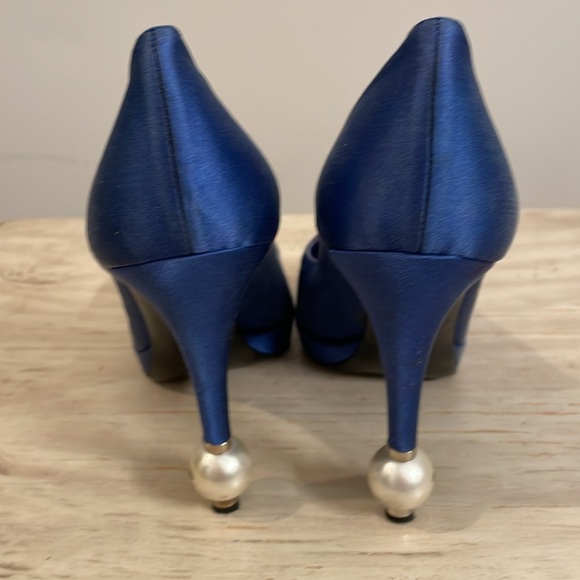 CHANEL Silk Pearl Detail Heels - Picture 6 of 16